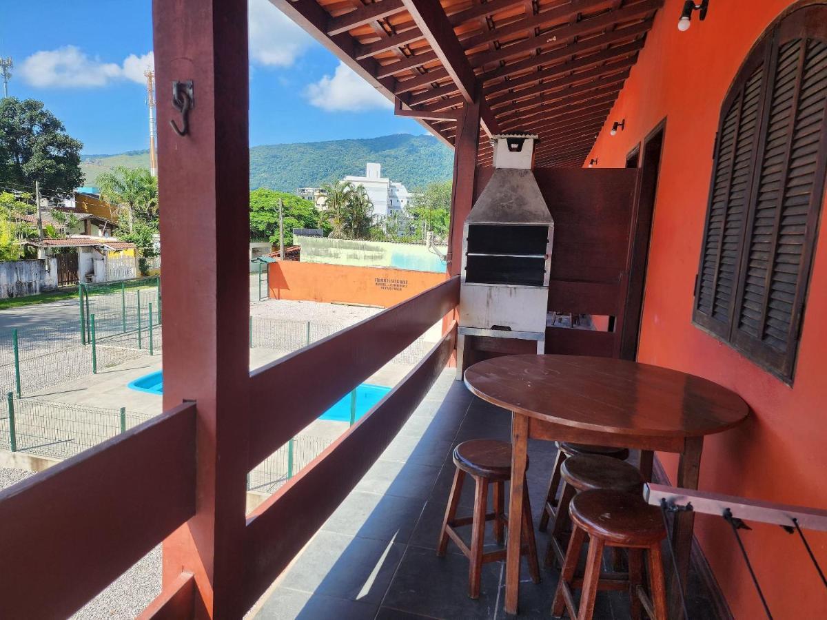 אובטובה 0001.06 - Maranduba - Apto - 2 Dormitorio - 8 Pessoas - 2 Quadras Do Mar - Piscina - Wi-Fi מראה חיצוני תמונה